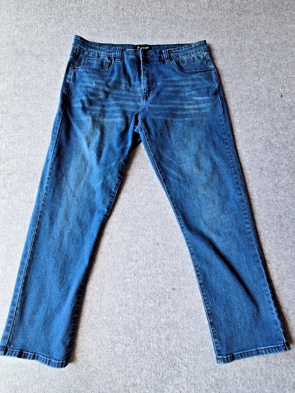Kenneth Cole New York Men's Blue Denim Straight Fit Jeans Medium Wash 35"x27.5"